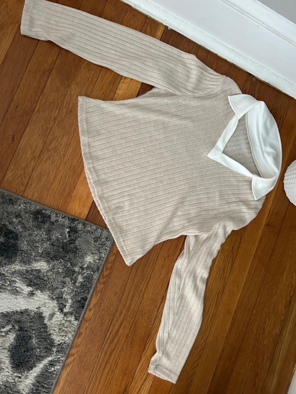 Women's Ribbed Cream Sweater with White Contrast Collar